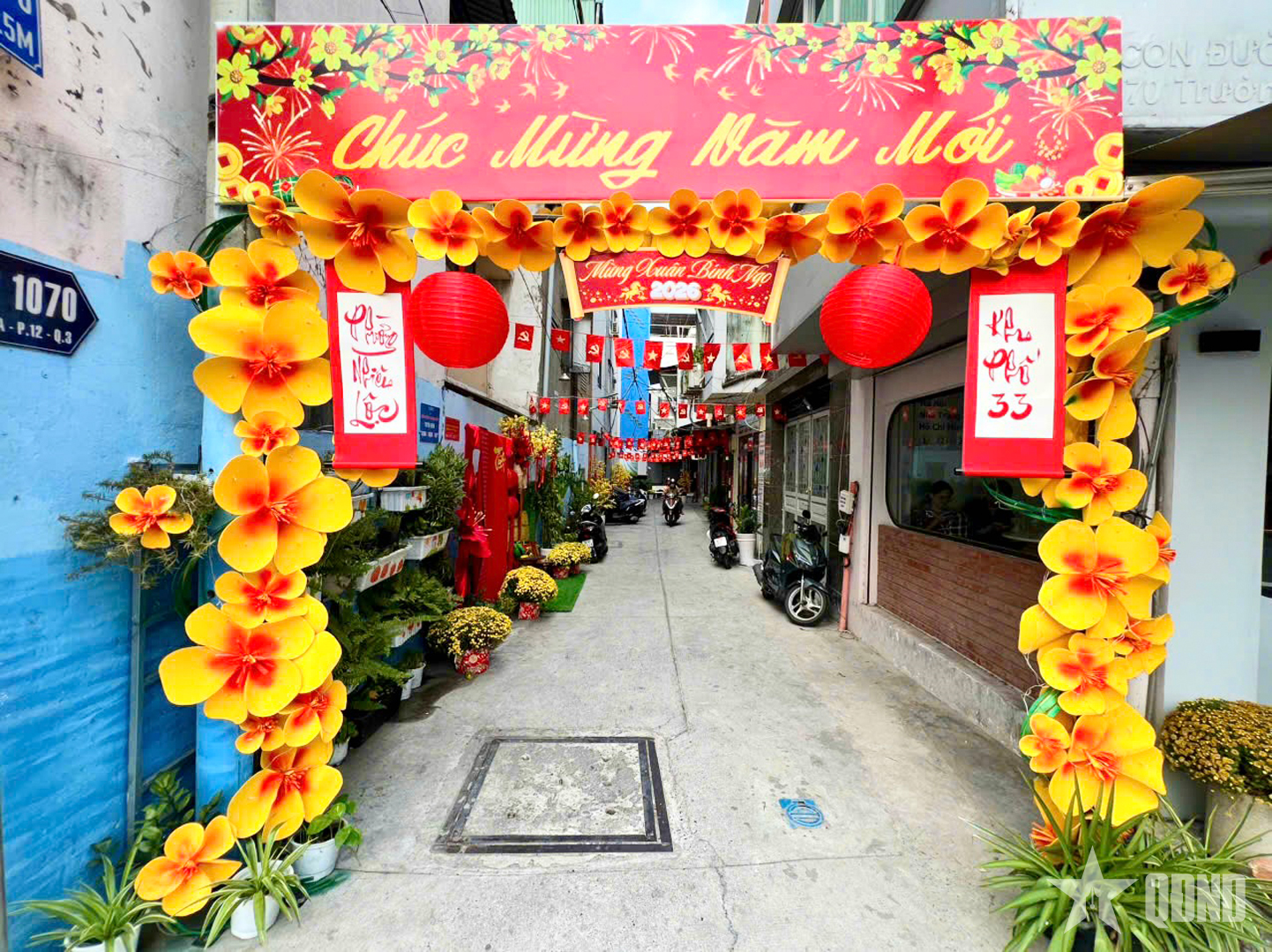 TP Hồ Chí Minh: Những con hẻm nhỏ khoác Tết lên mình